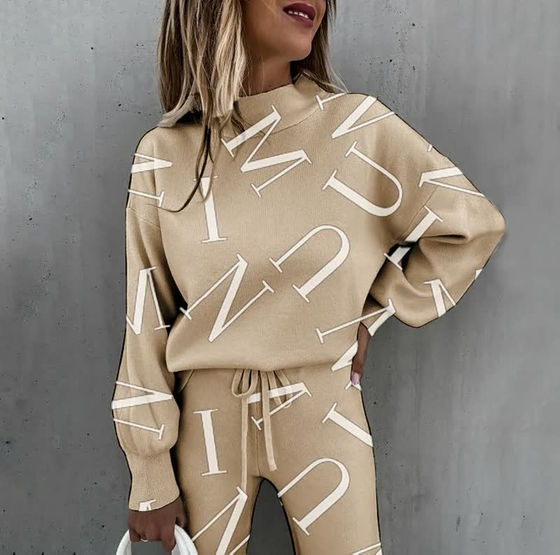 Dames sportief casual trainingspak, perfect voor loungewear, sport of een comfortabele vrije tijd outfit.
