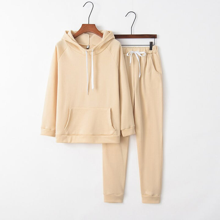 Modern dames trainingspak voor een trendy casual stijl, ideaal als comfortabele vrijetijdskleding.