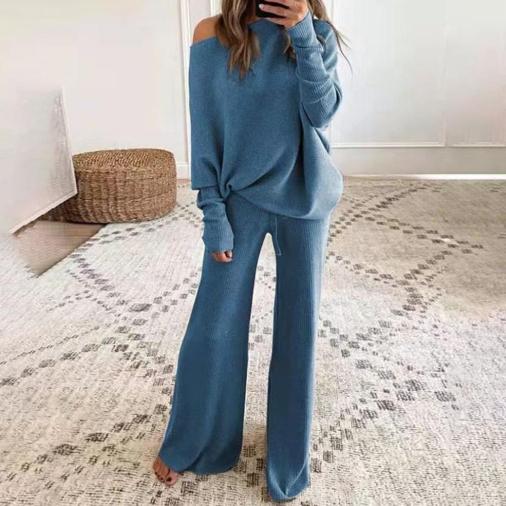 Zachte kaki oversized dames loungewear set, een comfortabel huispak of joggingpak voor ontspannen momenten.