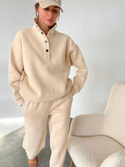 Comfortabel oversized dames joggingpak (new arrival) in neutrale kleur, ideaal voor loungewear en vrije tijd.
