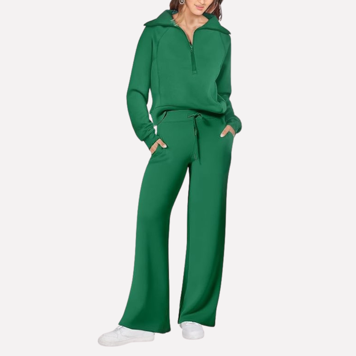 Volledige dames loungewear set, bestaande uit een tweedelige reisoutfit met wijde broek, perfect voor ontspanning.