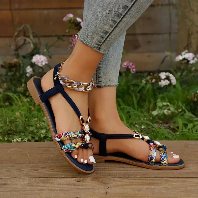 Comfortabele dames boho sandalen met parel details, ideaal als slip-on zomerschoenen.