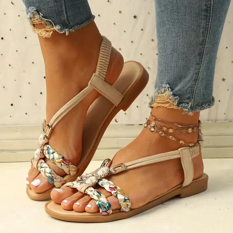 Trendy dames zomersandalen met boho kralen, perfect voor strand, vrije tijd en dames mode.