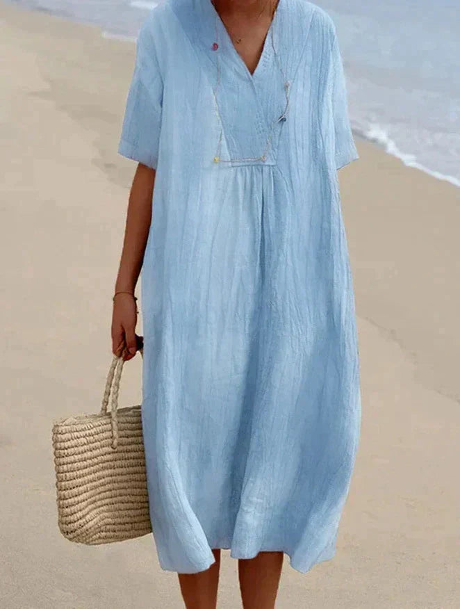 Comfortabele dames katoen linnen zomerjurk Aria met V-hals en korte mouwen, perfect voor casual elegantie.