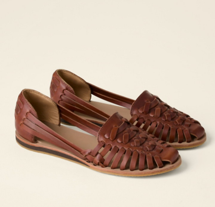 Trendy roze dames zomer slippers, comfortabel en stijlvol. Perfect voor strand, stad en dagelijkse zomer mode.