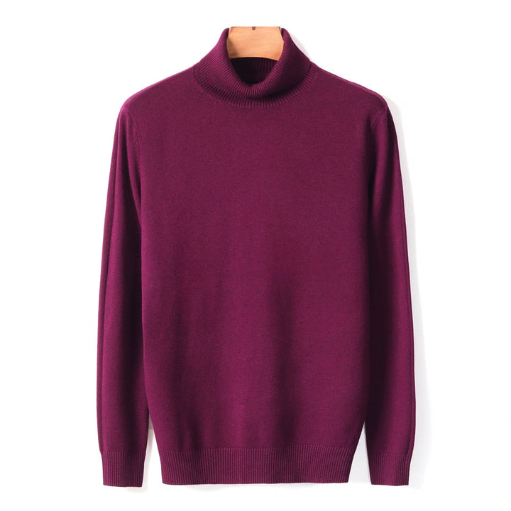 Gedetailleerde foto van een comfortabele heren coltrui, benadrukt de kwaliteit van de warme sweater.