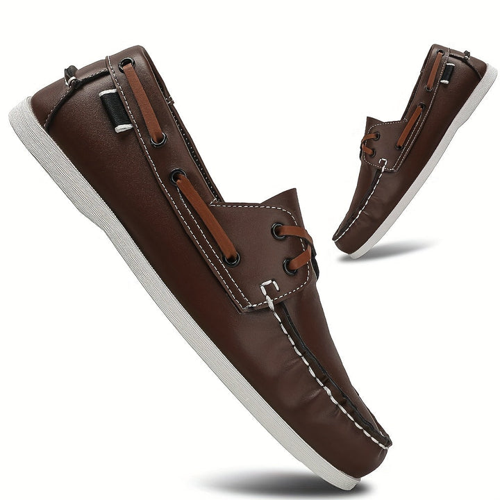 Klassieke heren bootschoenen 'Thijs' met duurzame zool voor optimale grip en comfort.