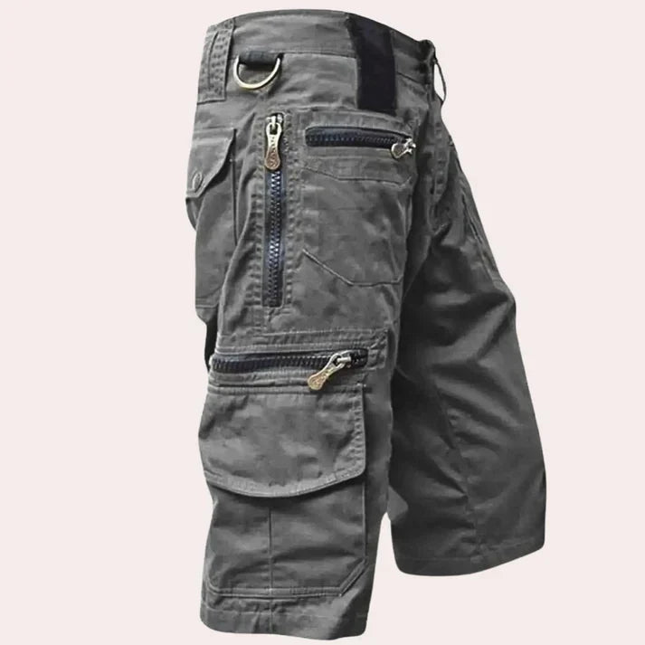 Functionele loosefit cargoshorts voor mannen, perfect voor zomerse dagen en outdoor avonturen.