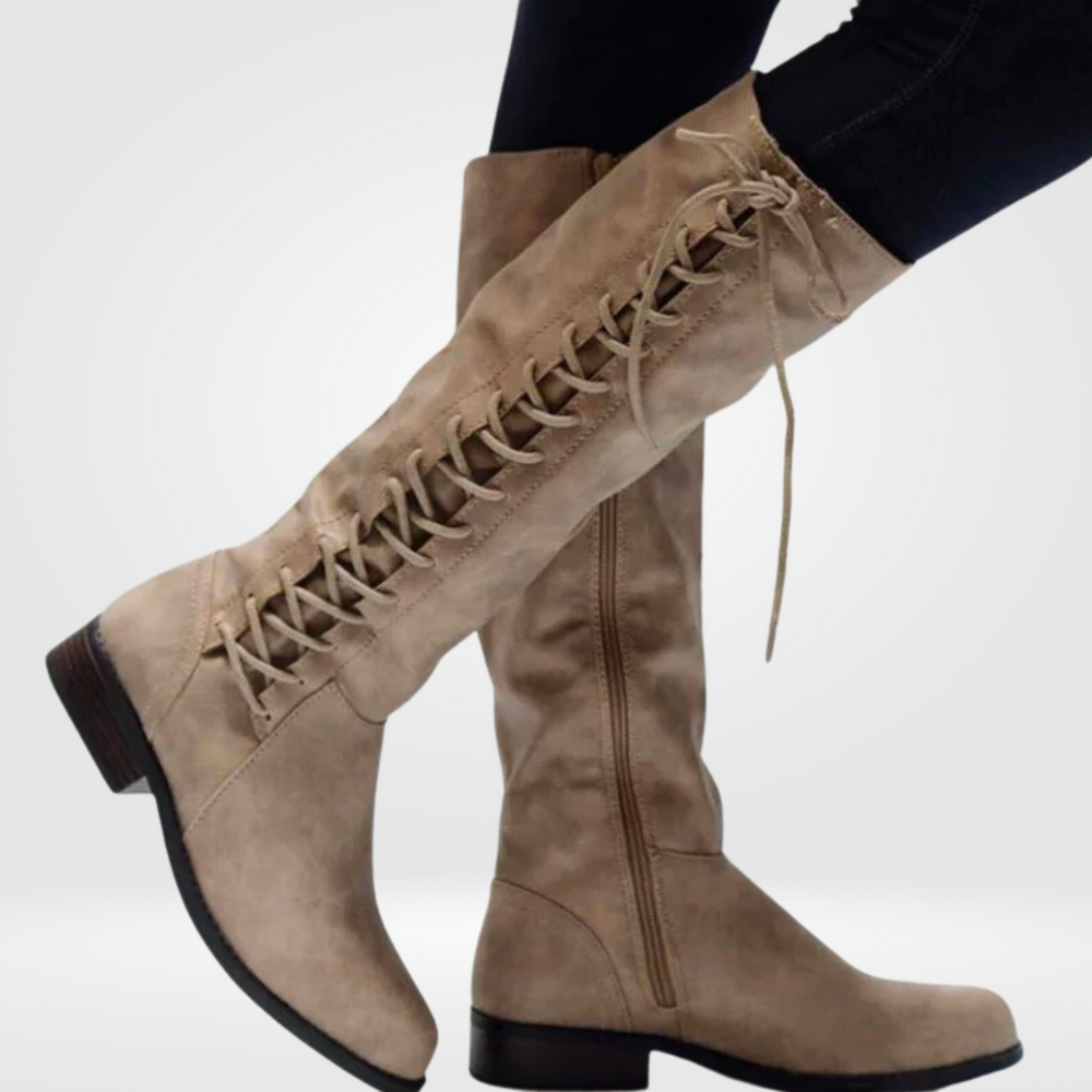 Hoge zwarte leren dameslaarzen 'Elena' met antislipzool, perfect voor een comfortabele en modieuze winterlook.
