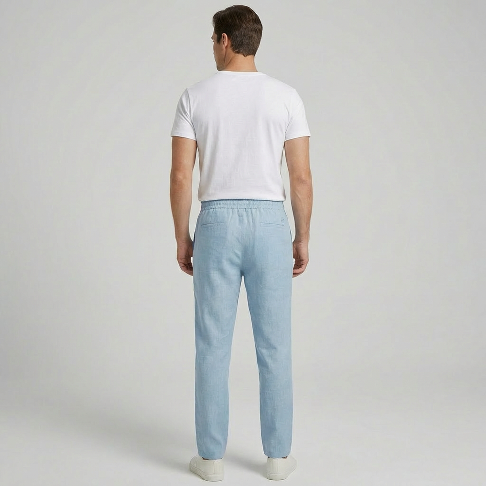 Relaxte pasvorm herenbroek van koel linnenmix, ideaal als casual zomerbroek of strandbroek.