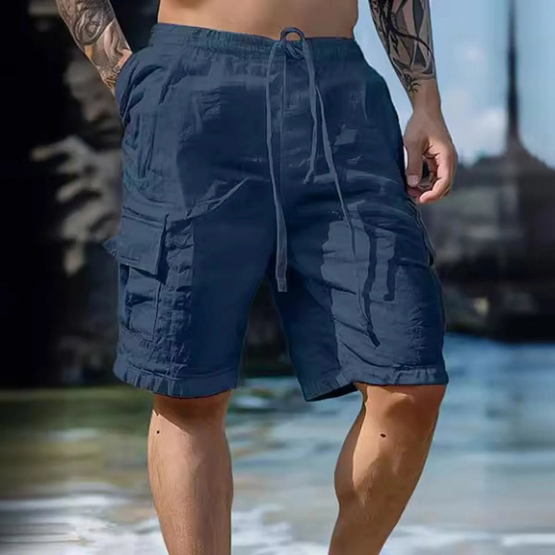 Stijlvolle linnen herenshorts met wijde pijpen en verstelbare koordsluiting, perfect voor strand of stad.