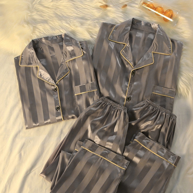 Loungewear SleepyPyjama™ voor dames en heren, zacht en comfortabel voor thuis.