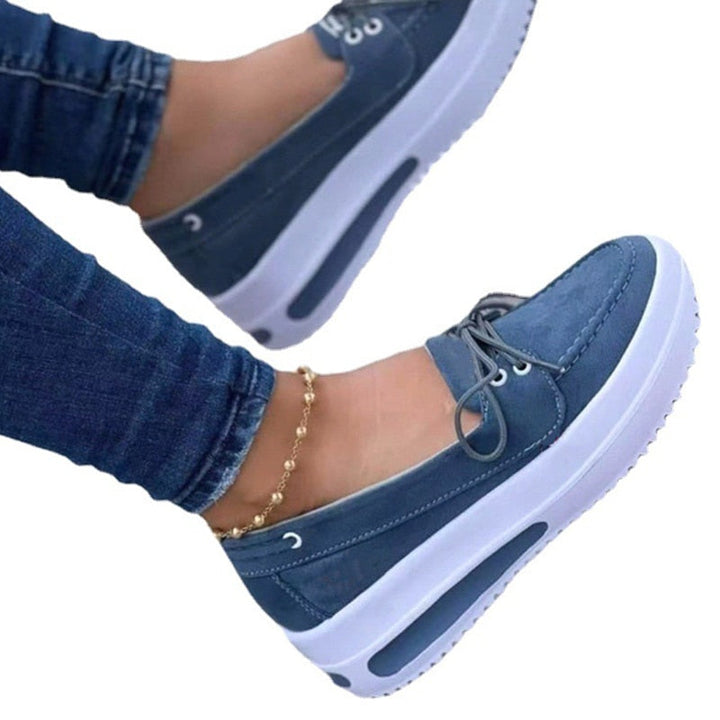 Trendy dames schoenen: comfortabele en stijlvolle platte schoenen voor vrouwen. Perfect voor casual zomer mode.