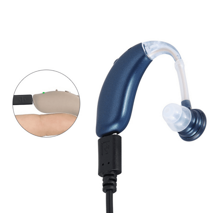 Compacte Clarity Pro hoorhulp, lichtgewicht en comfortabel, ideaal voor een actieve levensstijl met helder geluid.