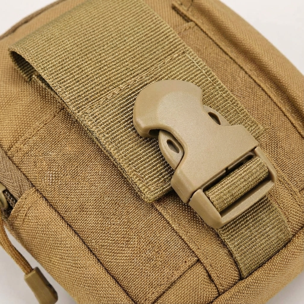 Veelzijdig Molle utility etui, perfect als heuptas of buitenzak voor al je essentials.
