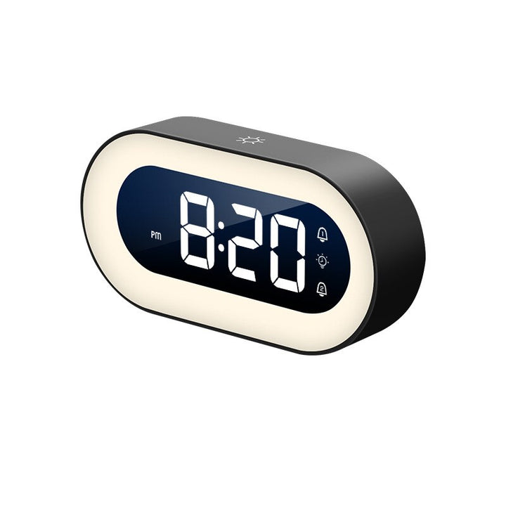 Moderne digitale wekker Lumino met geïntegreerd nachtlampje, creëert sfeer in elke slaapkamer.