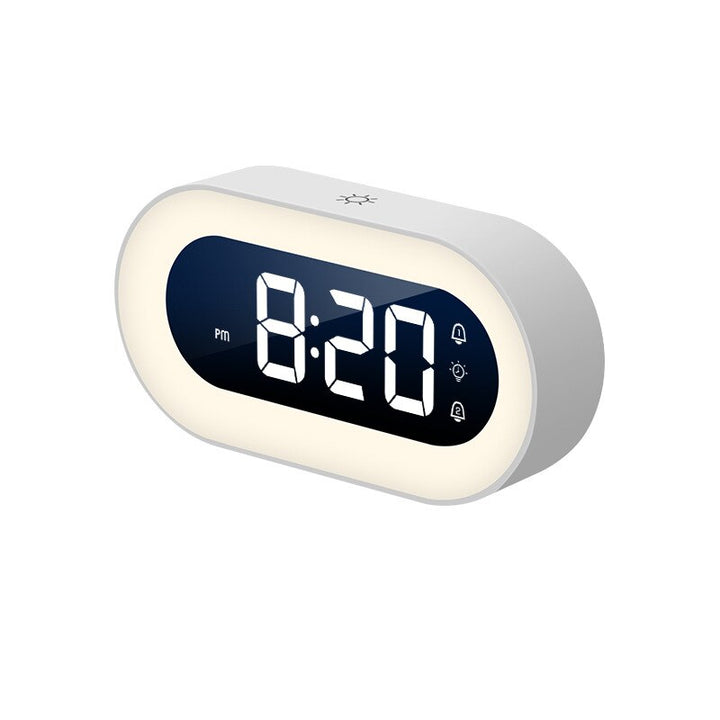 Digitale wekker Lumino met helder LED display en verstelbaar nachtlampje voor optimale leesbaarheid.