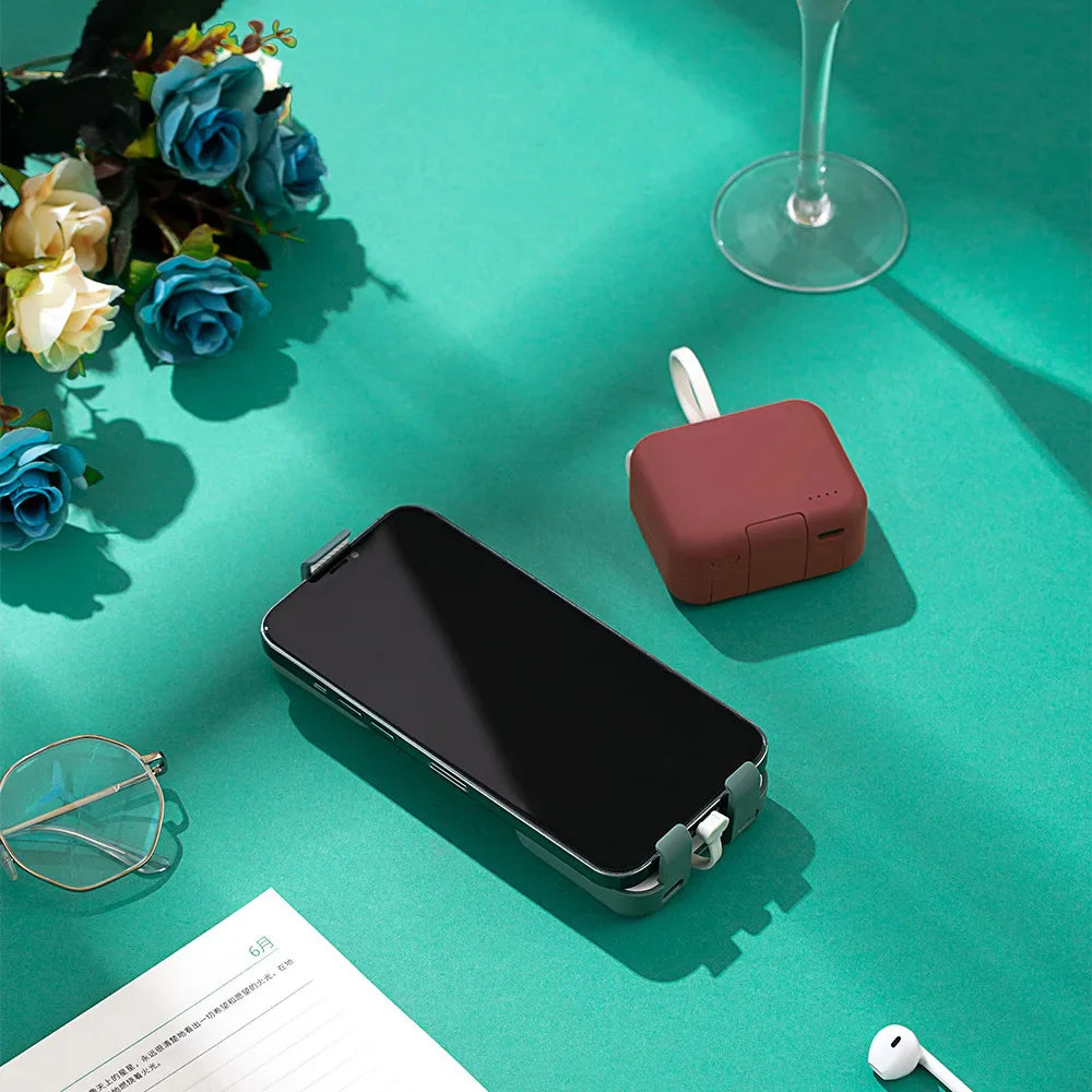 Krachtige 4000mAh powerbank met snelladen voor mobiele apparaten.