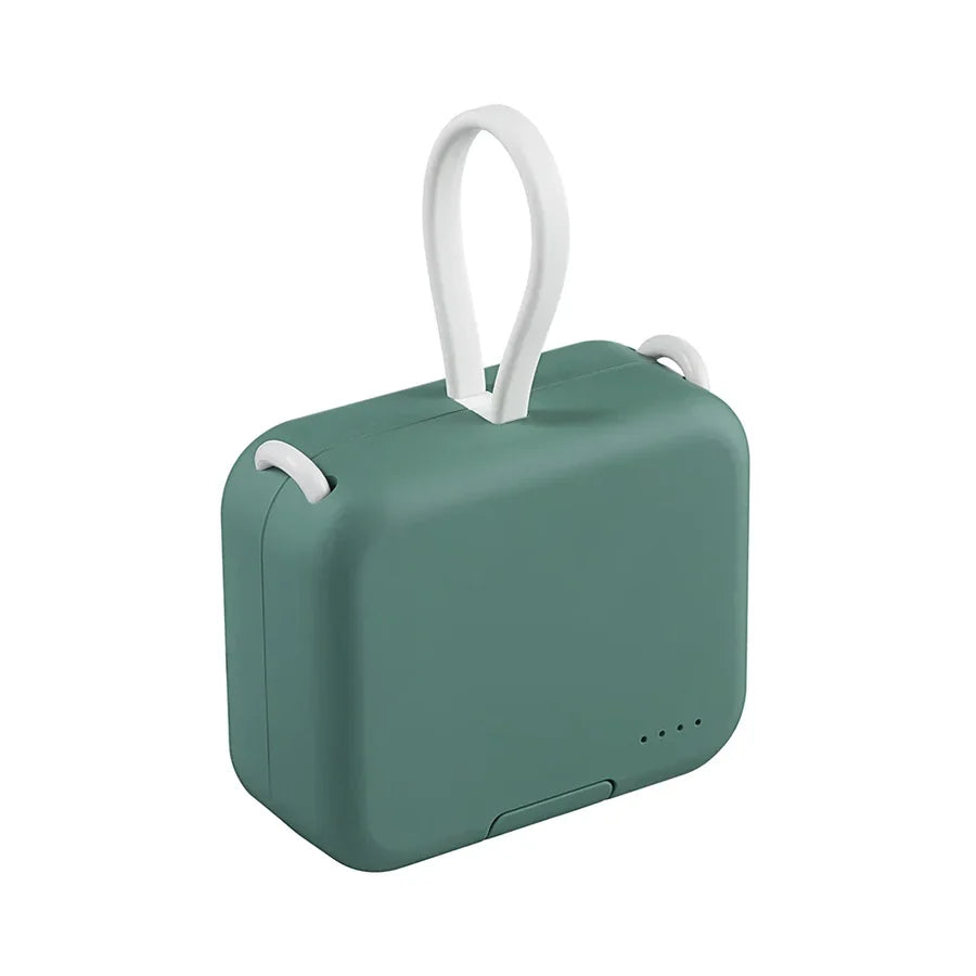 Minimalistische reis powerbank met Type-C connectiviteit, 4000mAh capaciteit.