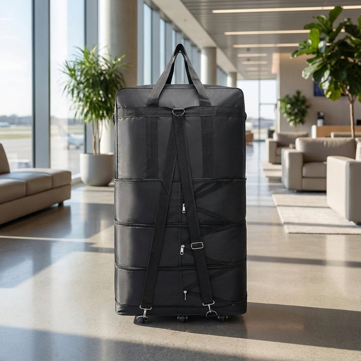 Compacte ExpandRoll reistas met wielen, uitbreidbaar voor extra ruimte. Ideaal als handige handbagage trolley.