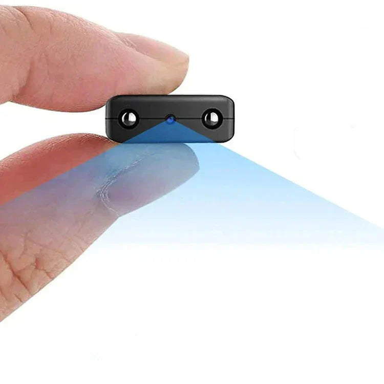 Compacte HD WiFi camera voor draadloze beveiliging met nachtzicht, ideaal voor thuisbewaking.