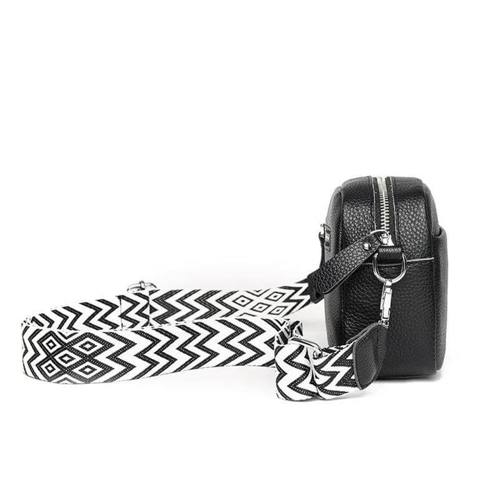 "Compacte leren handtas, elegant design, beige schoudertas voor dames met royale binnenruimte en duurzame PU-materialen."