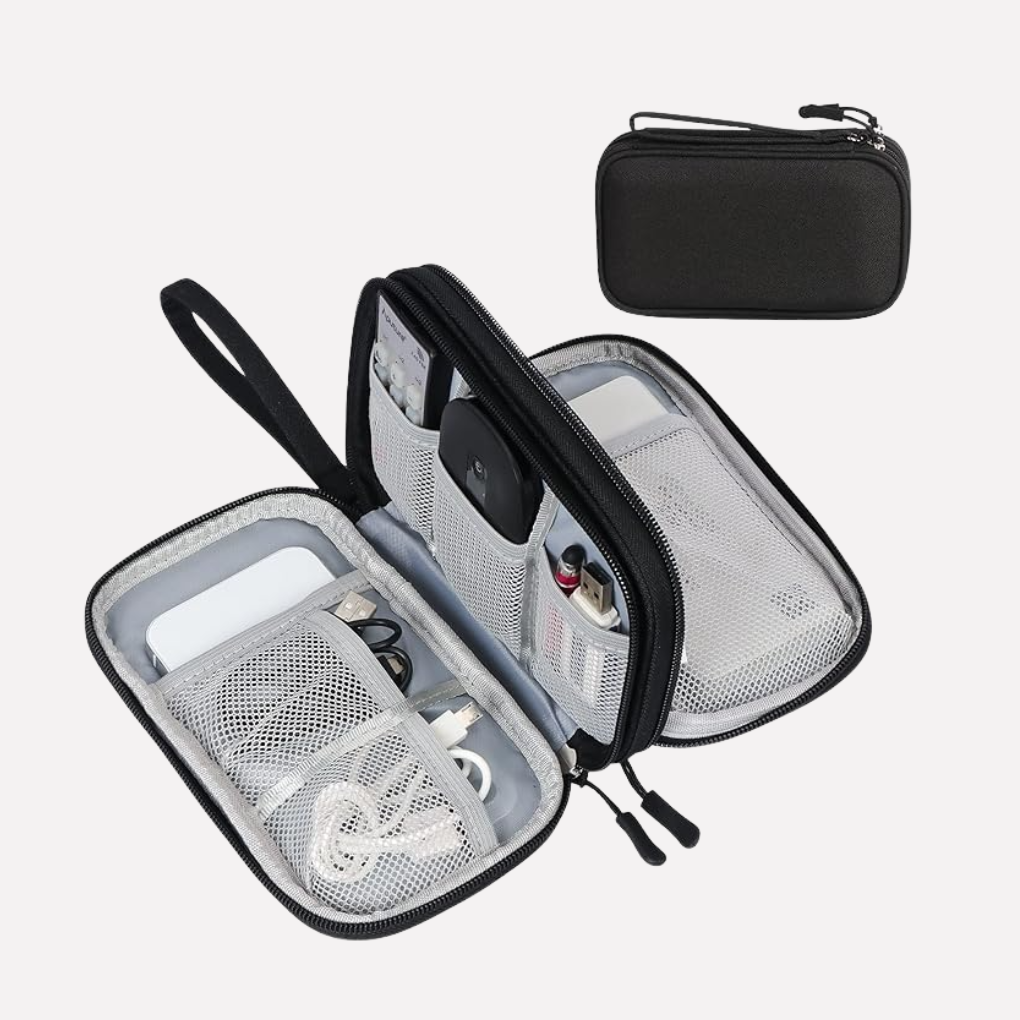 Compacte reis tech organizer voor kabels, opladers en accessoires, ideaal voor onderweg.