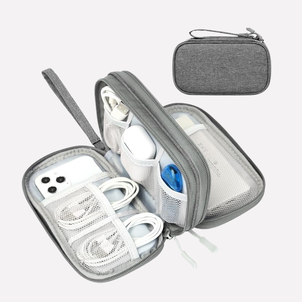 Essentiële reis tech organizer voor het veilig opbergen van je opladers en kabels.