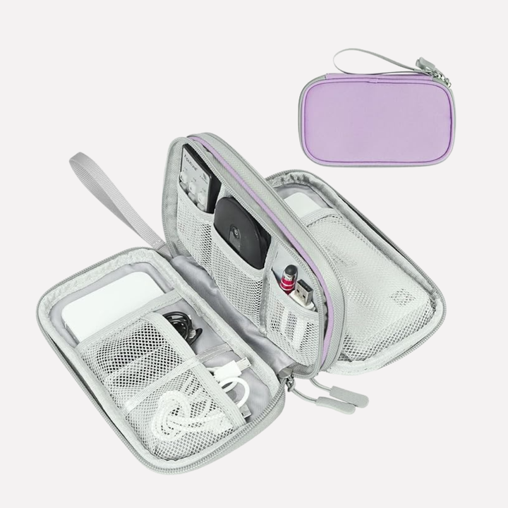Reisaccessoire: zwarte tech organizer, compacte opslag voor kabels en accessoires.