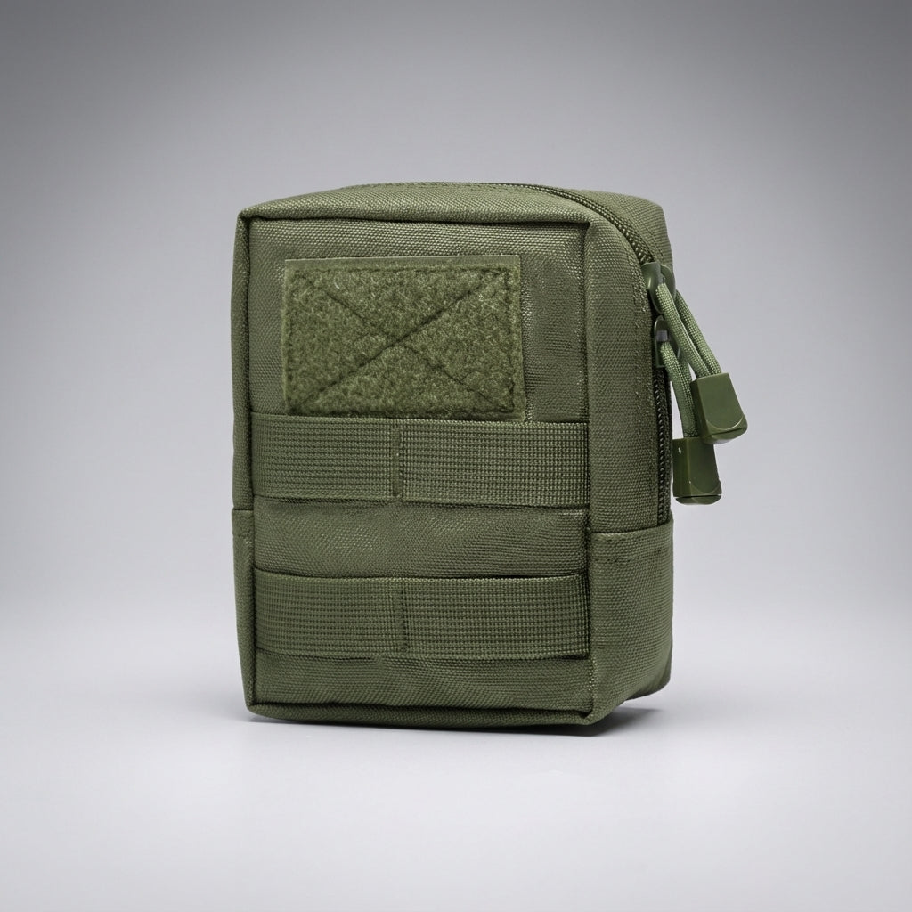 Veelzijdige compacte nylon opbergzak, perfect voor georganiseerde opslag van outdoor gear.