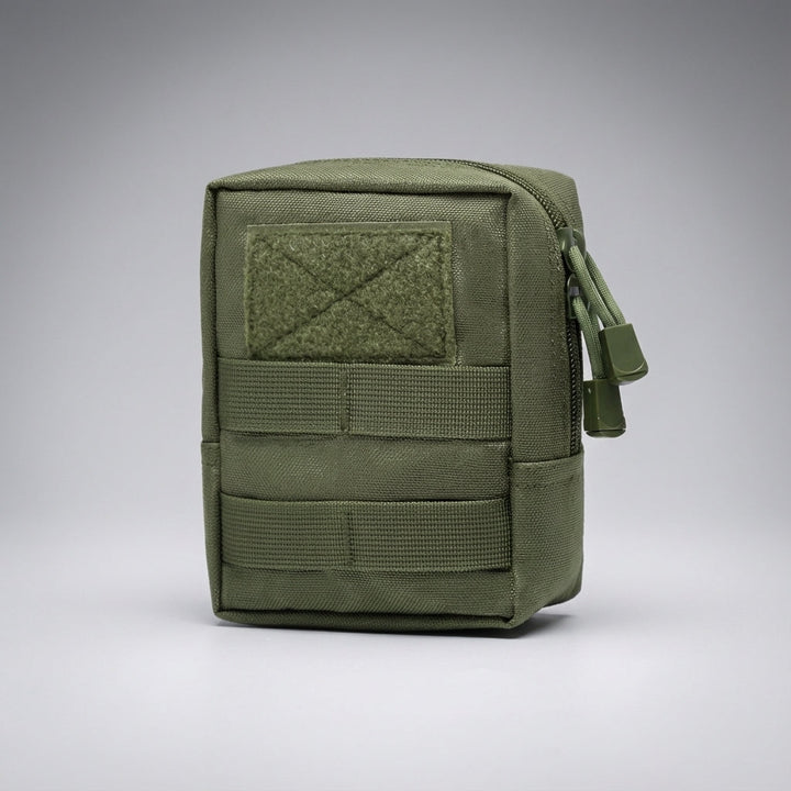 Veelzijdige compacte nylon opbergzak, perfect voor georganiseerde opslag van outdoor gear.