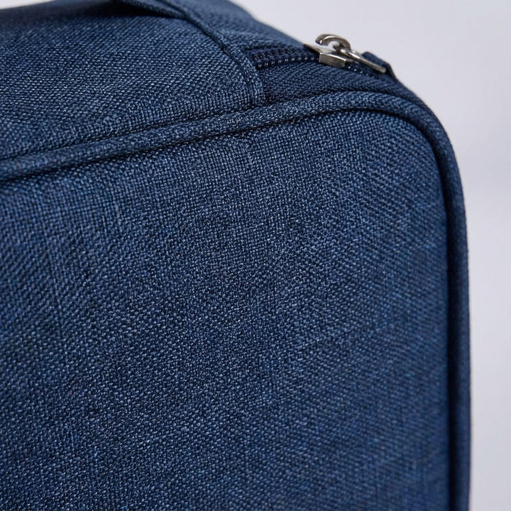 Duurzame elektronica opbergtas, perfect voor het veilig meenemen van al je technische accessoires tijdens reizen.