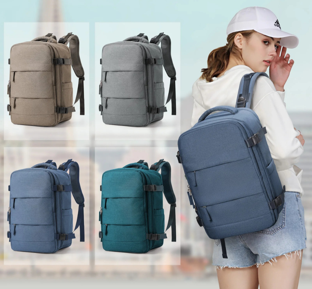 De veelzijdige compacte reisrugzak gevuld met essentials, perfect als schooltas, werktas of handbagage voor reizen.