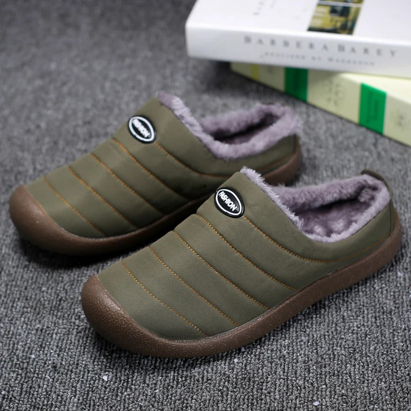 CozyWarm herenpantoffels, warm gevoerd voor ultiem comfort thuis. Perfect voor de wintermaanden.