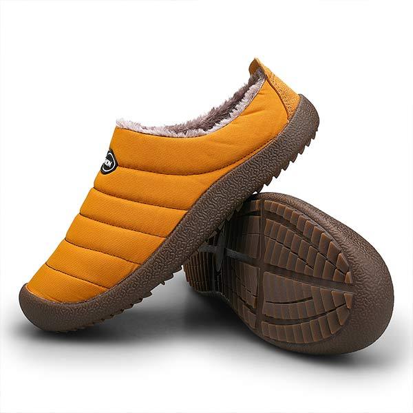 Kwalitatieve CozyWarm herenpantoffels, warm gevoerd voor langdurig comfort en warmte.