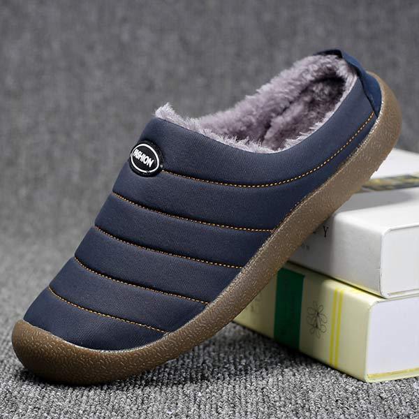 Stijlvolle CozyWarm herenpantoffels, warm gevoerd voor comfortabele winteravonden thuis.