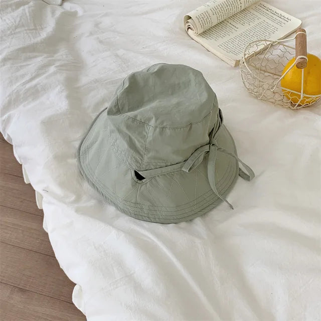 Groene stijlvolle Aislyn dames zomerhoed met vetersluiting; perfecte bescherming tegen de zon.
