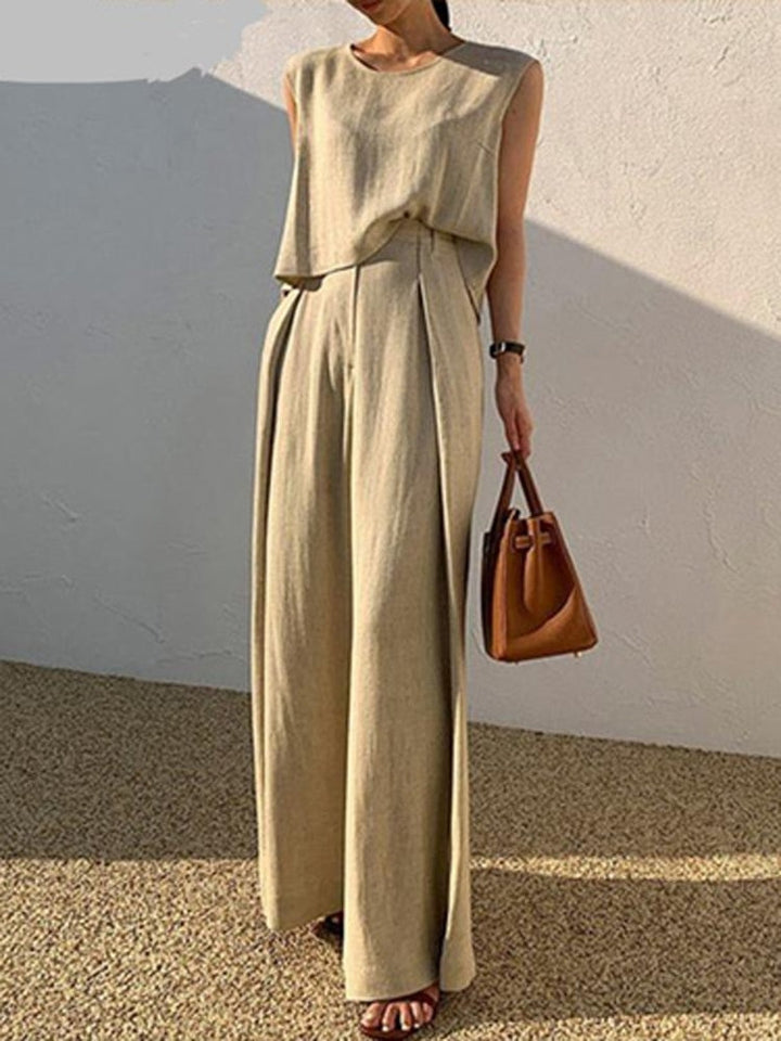 Damespak set met comfortabele broek en top. Luchtig, casual en stijlvol. Lentemode dameskleding.