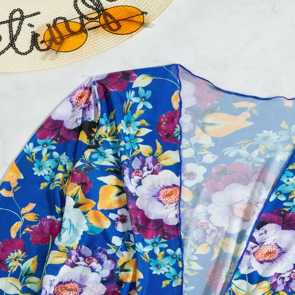 Stijlvolle blauwe 3-delige dames bikini set, inclusief top, broekje en wikkelrok voor strandkleding.