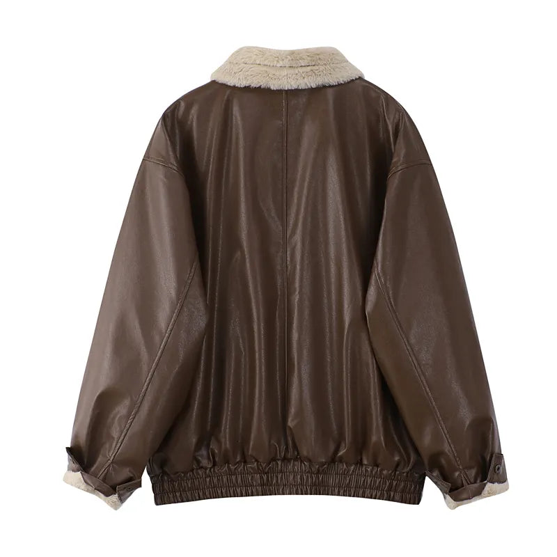 Bruine vintage dames leren jas met zachte lamswol voering, warme en stijlvolle winterbovenkleding.