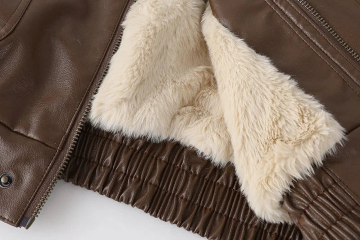 Warme dames winterjas, leerlook met lamswol voering, vintage stijl, een must-have voor elke garderobe.