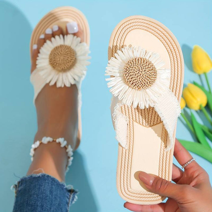 Dames zomer sandalen, zwarte boho instappers met bloem, perfect voor vakantie, strand en dagelijks gebruik.