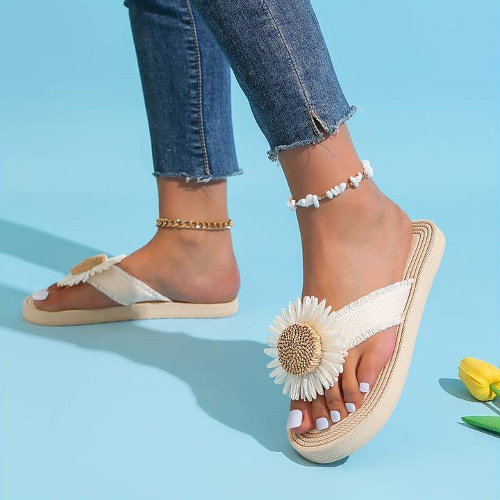 Marivi boho sandalen voor dames, in zwart, met bloemdetail, stijlvolle en comfortabele zomerschoenen.