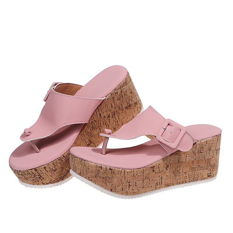 Witte dames orthopedische slippers; lichtgewicht en ontworpen voor pijnvrij lopen en optimaal comfort de hele dag.