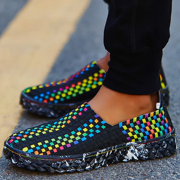 Stijlvolle dames sneakers van gerecycled materiaal met ademend design en memory foam demping.