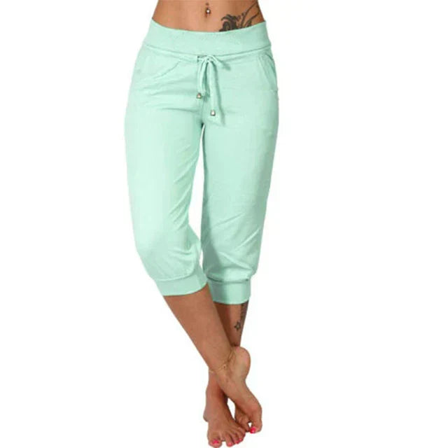 Dames capri broek Luna met comfortabele relaxte pasvorm en elastische taille, een must-have voor casual zomer.