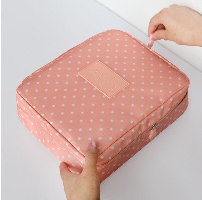 Stijlvolle waterdichte make-up reistas met luipaardprint, opbergtas voor al je beauty essentials.