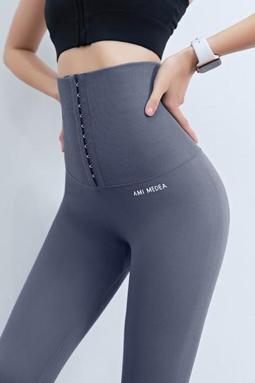 Close-up van de zachte, ademende stof van de dames compressie legging, voor ultiem comfort & beweging.