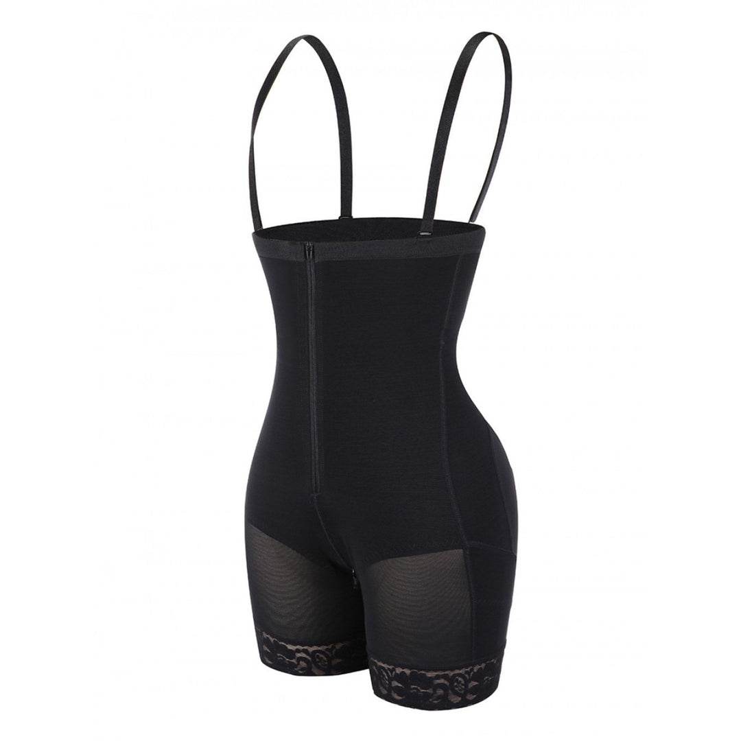 KatriensShaper dames bodyshaper op model, toont onmiddellijk afslankend & liftend effect.