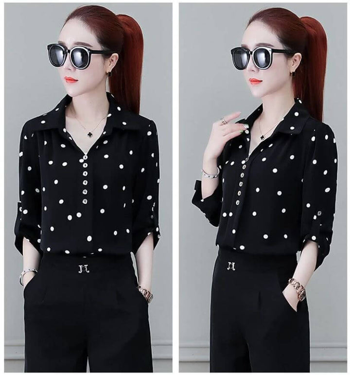 Comfortabele dames plus size blouse met moderne pasvorm, knopen en omslagkraag.